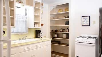 微波炉、烤箱、茶具/咖啡用具、烤面包机