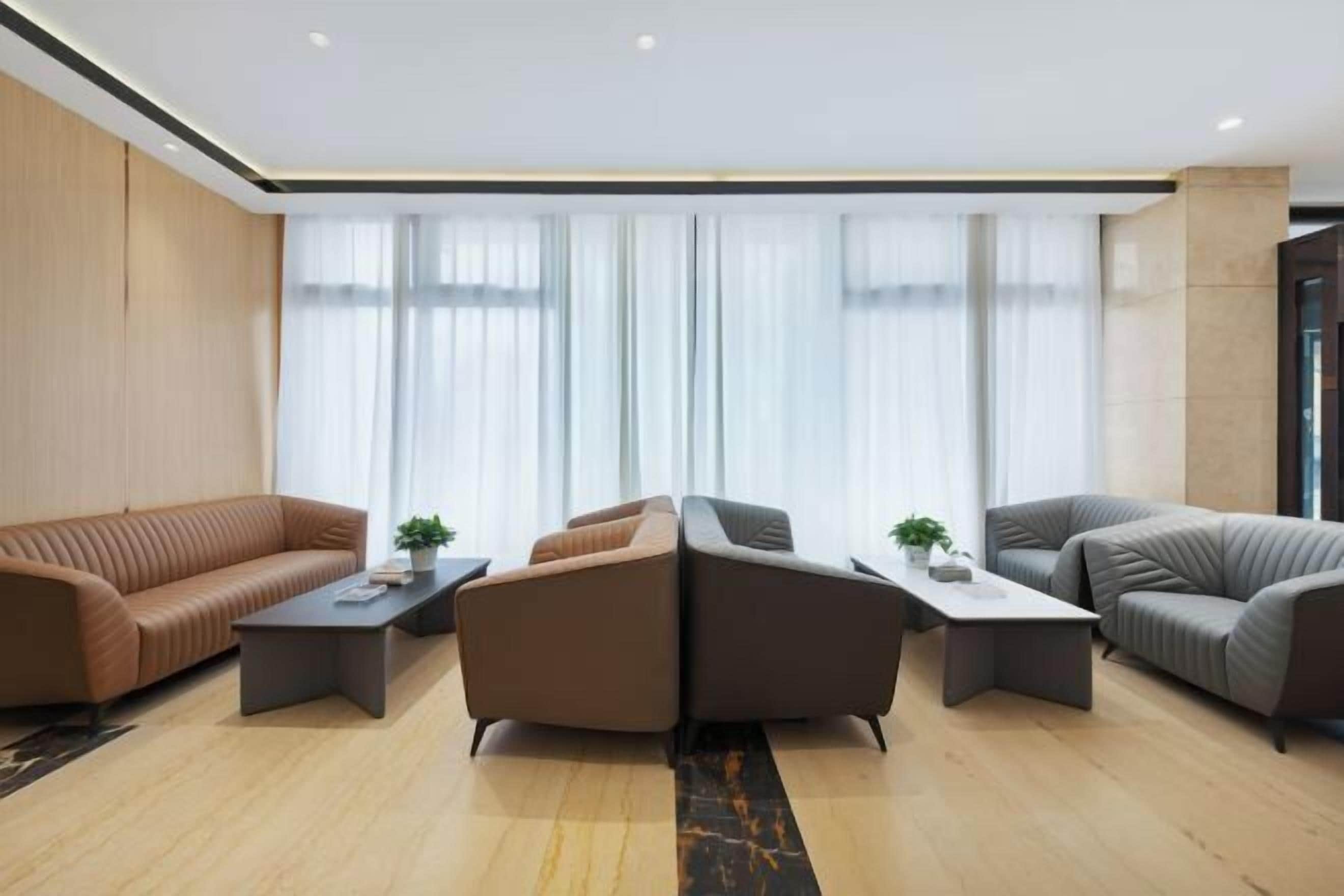 المنشأة من الداخل