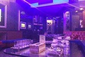Bar (on property) - Fenghuangcheng Hotel (Wenchang)
