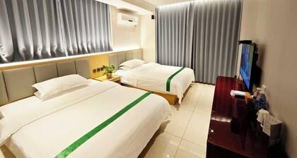 Waltz Hotel