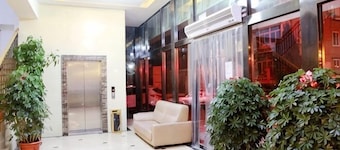 Kunbo Traders Hotel