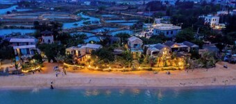 Xuwen Antarctic Village Artist Tribe