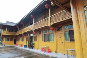 Unclassified image, 3 of 53, button - Jinxiu Leisure Guesthouse (Xinhua)