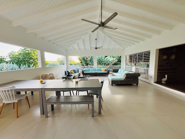 Comfort Apartment, Resort View | Living area