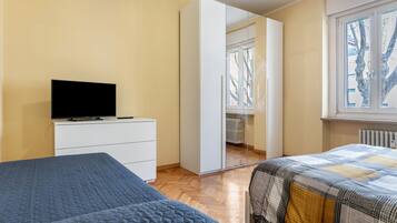 1 bedroom, free WiFi, bed sheets