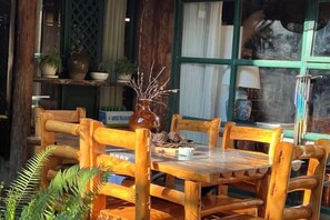 Unclassified image, 5 of 100, button - Yunguichu Chain Inn (Jianchuan)
