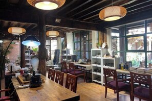 Dining - Yunguichu Chain Inn (Jianchuan)