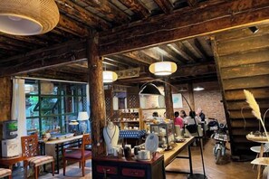 Unclassified image, 3 of 100, button - Yunguichu Chain Inn (Jianchuan)