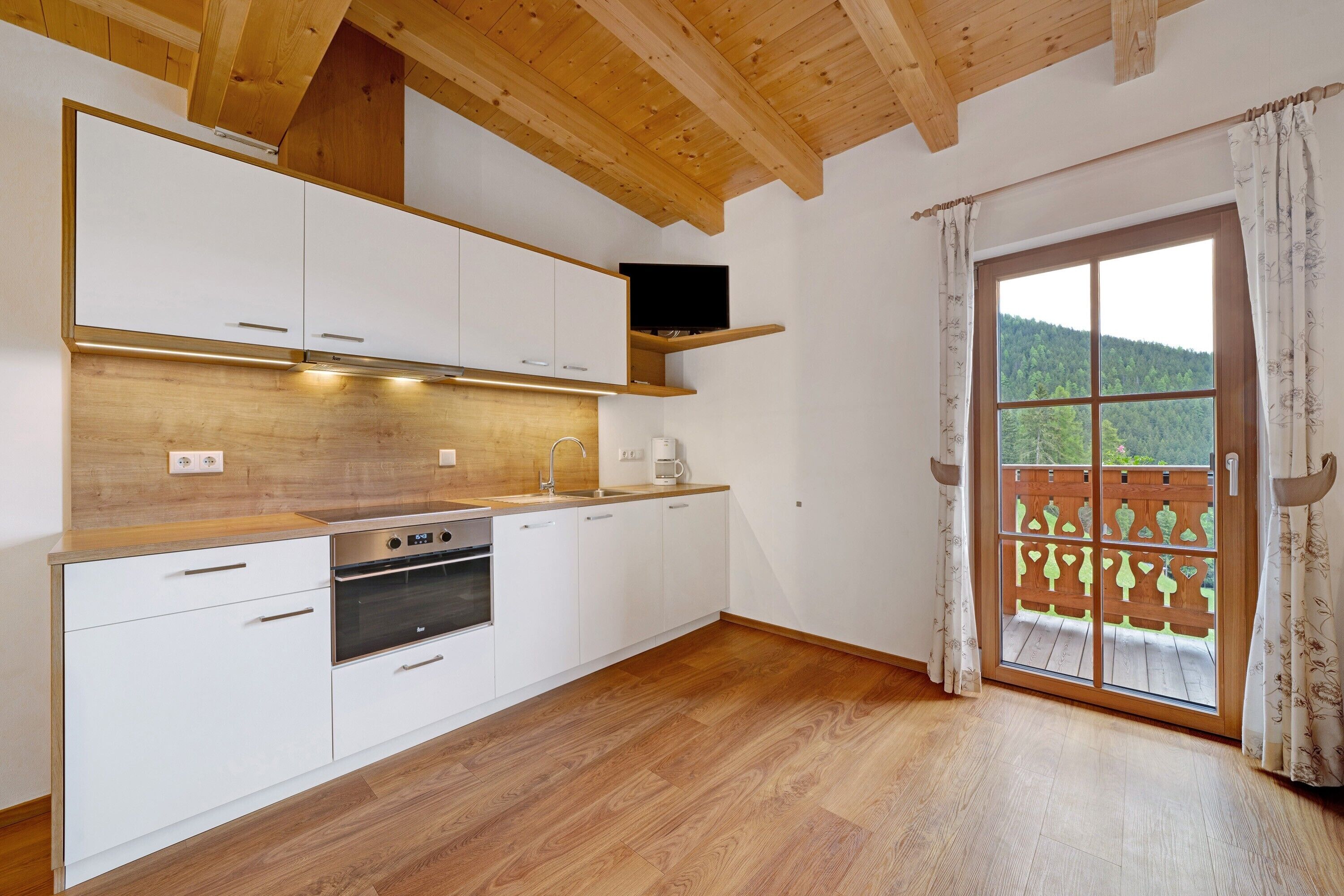 Kühlschrank, Ofen, Herdplatte, Geschirrspüler