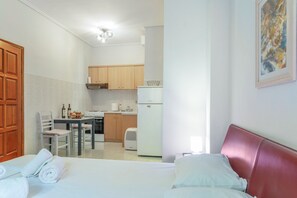 1 bedroom, free WiFi, bed sheets