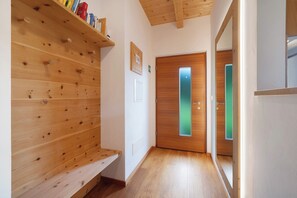 Interior - Chalet 'Niederhaushof  Enzian' with Mountain View, Private Garden and Wi-Fi (Ulten)