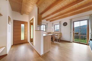 Interior - Chalet 'Niederhaushof  Enzian' with Mountain View, Private Garden and Wi-Fi (Ulten)