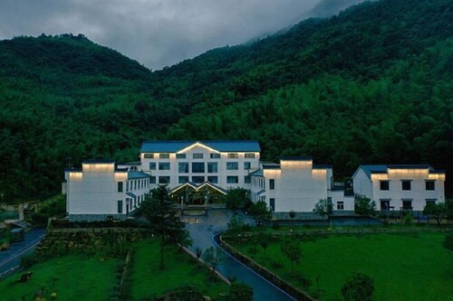 Tiantang Mountain Original Ecological Resort