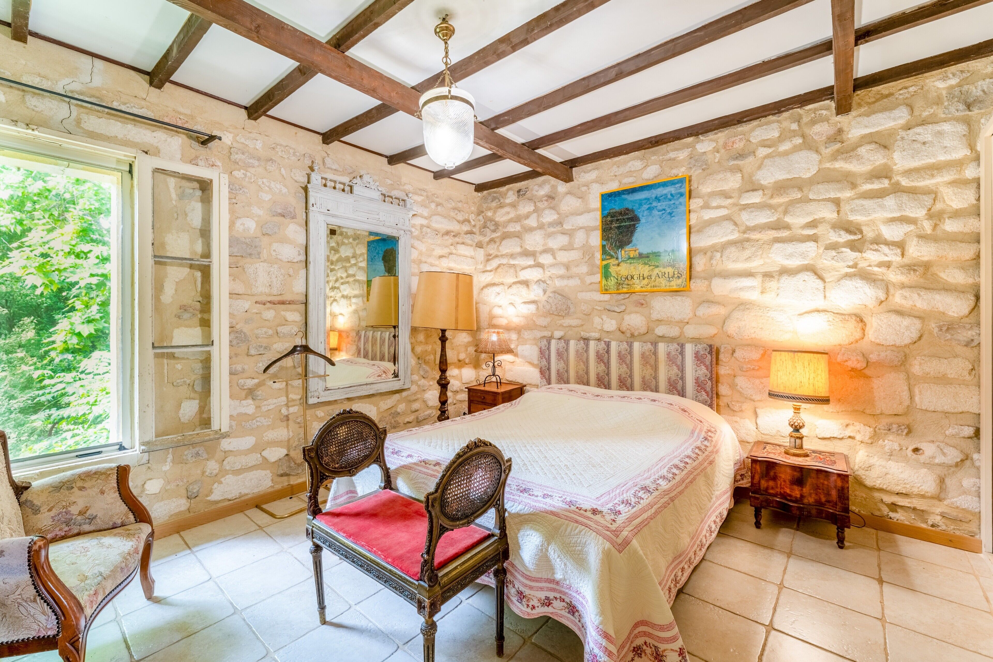 4 habitaciones, tabla de planchar con plancha y wifi gratis 