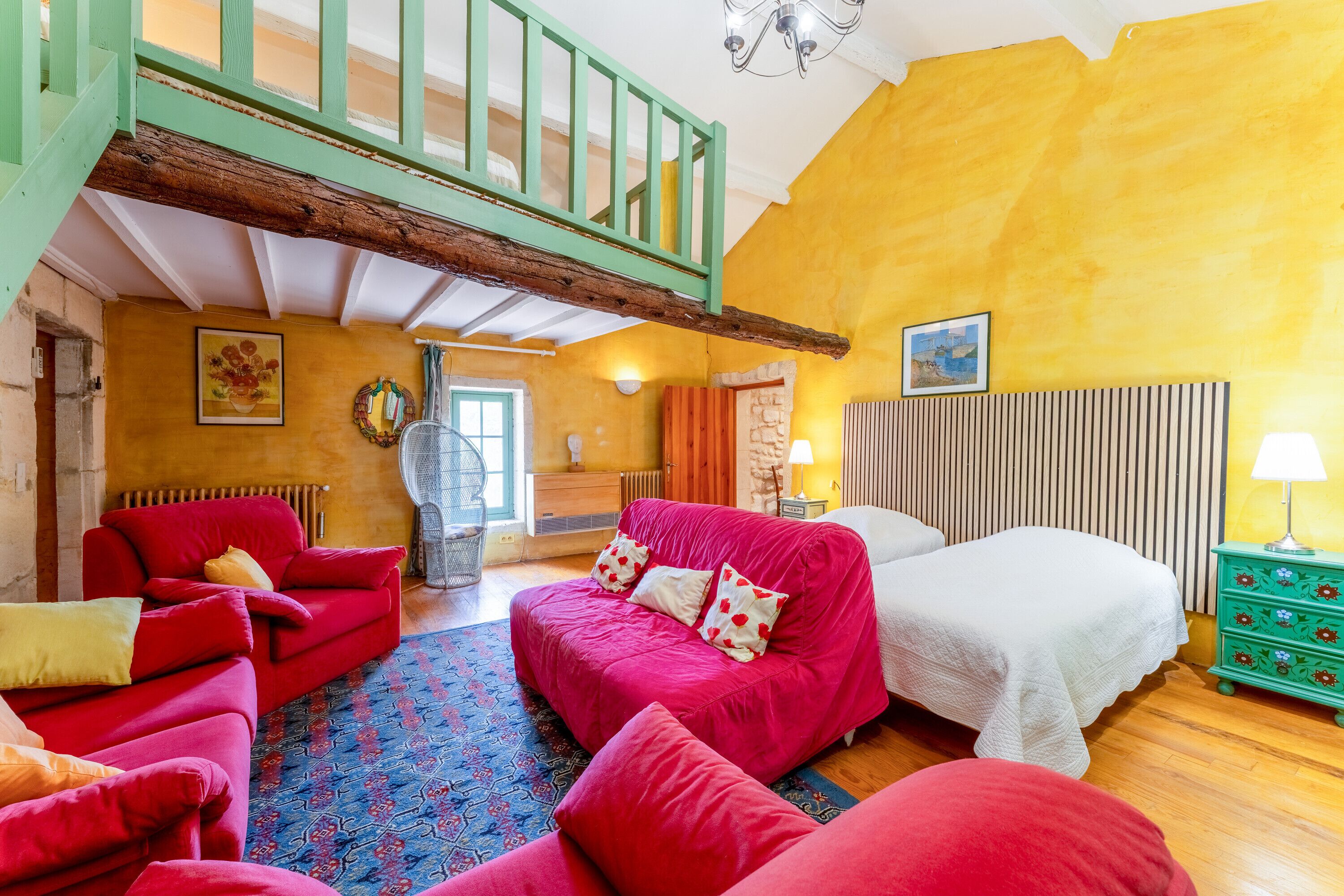 4 slaapkamers, een strijkplank/strijkijzer, gratis wifi, beddengoed