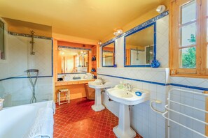 淋浴設備、風筒、提供毛巾