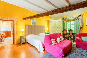 4 間睡房、熨斗/熨衫板、免費 Wi-Fi、床單