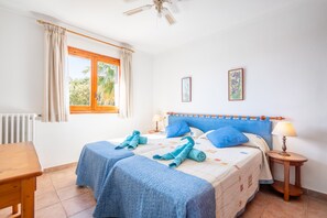 5 slaapkamers, een strijkplank/strijkijzer, gratis wifi, beddengoed