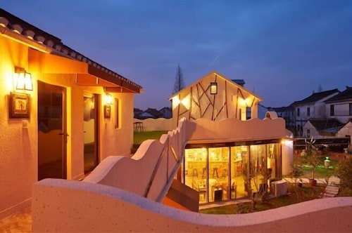 Shanghai Yuanlai Chinese Inn Cenbocun