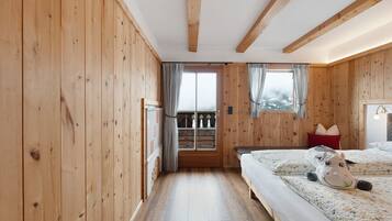 1 bedroom, WiFi (free), bed sheets