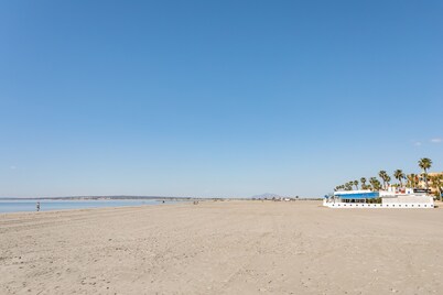Apartment 'Carmela En Santa Pola' with Balcony, Wi-Fi and Air Conditioning