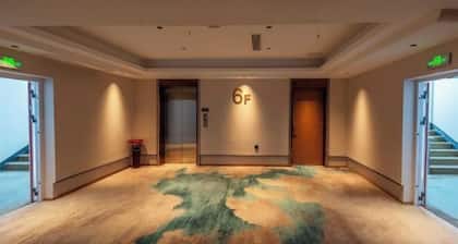 Huaying Hotel