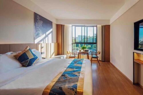 Huaying Hotel