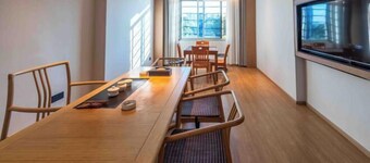 Huaying Hotel