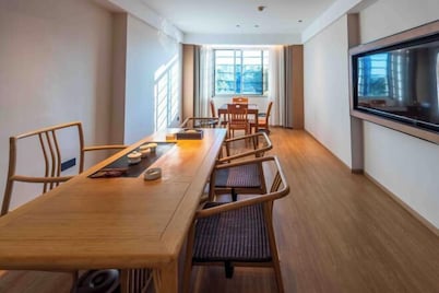 Huaying Hotel