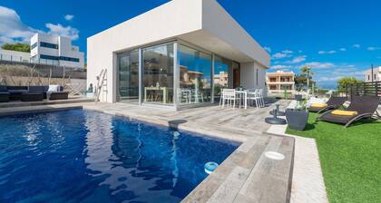 Holiday Home 'Es Mollet' with Sea Views, Private Pool and Wi-Fi