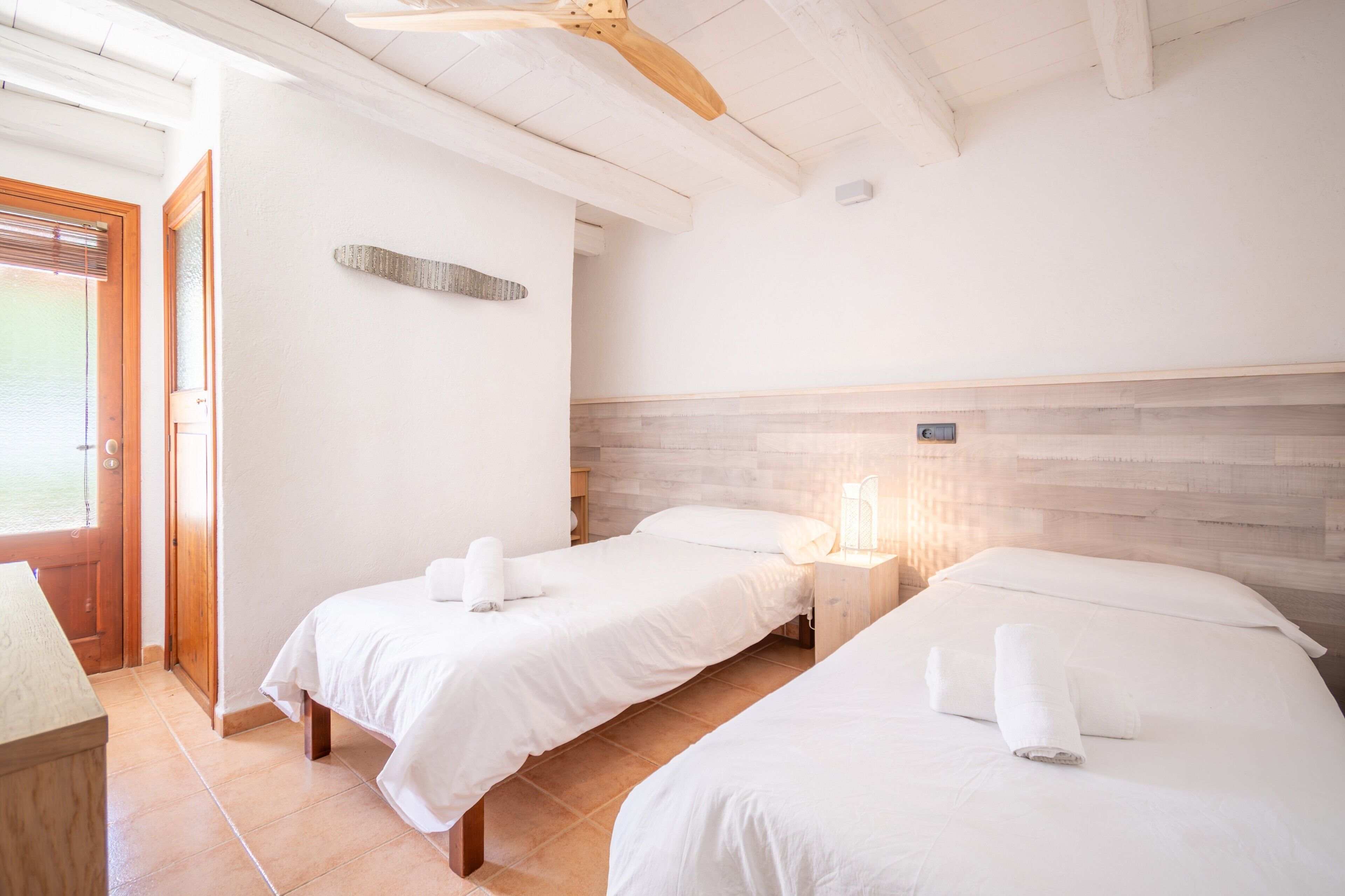 3 bedrooms, iron/ironing board, free WiFi, bed sheets