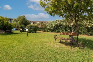 Property grounds - Apartment 'Sea Paradise' with Sea View, Wi-Fi and Air Conditioning (Valledoria)