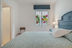 5 Schlafzimmer, Bügeleisen/Bügelbrett, kostenloses WLAN, Bettwäsche