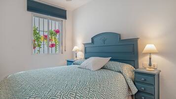 5 slaapkamers, een strijkplank/strijkijzer, gratis wifi, beddengoed