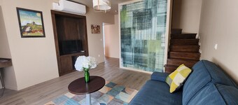 Apartment 'La Maison Du Tisserand Pa' with Wi-Fi and Air Conditioning
