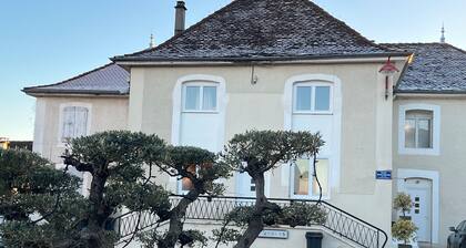 Appartement 'La Maison Du Tisserand Pa' avec Wi-Fi et climatisation