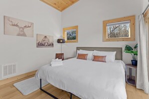 3 quartos, escrivaninha, Wi-Fi de cortesia, roupa de cama