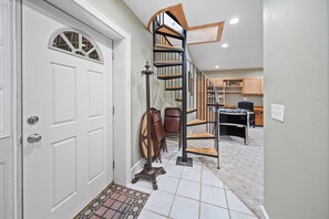 Interior - Updated Mountain Home in Private Setting (Banner Elk)