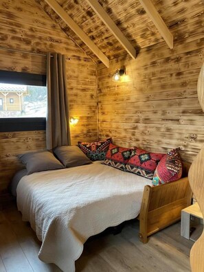 Bügeleisen/Bügelbrett, kostenloses WLAN, Bettwäsche