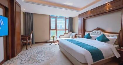 Mintai Hot Spring Holiday Hotel