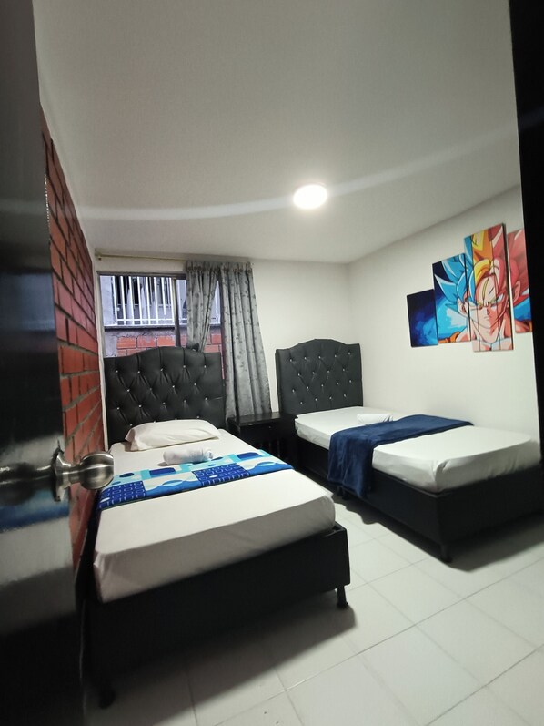 4 bedrooms, desk, iron/ironing board, free WiFi