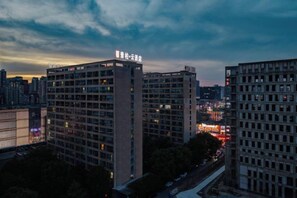Unclassified image, 3 of 21, button - Homeinn Superior Yun Hotel (Wuhu Anshida Exhibition Center) (Wuhu)