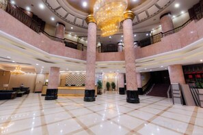 Lobby - YOUNG KING HOTEL(Foshan Nanhai Jiujiang Branch) (Foshan)
