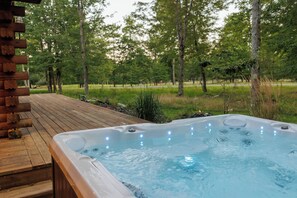 Utendørs boblebad