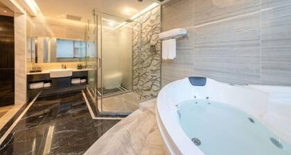 Shangjing Full Seasons Hotel