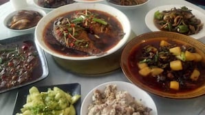 Ảnh chưa phân loại, 2 trong số 32 ảnh, nút