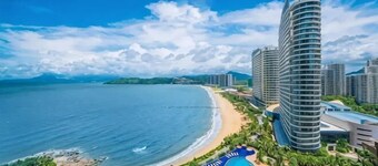 Shili Yintan Haizhiyun Seaview Apartment