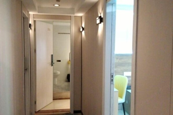 Interior - Kate Hotel (Guangzhou Dadao Yangxu Metro Station) (Guangzhou)