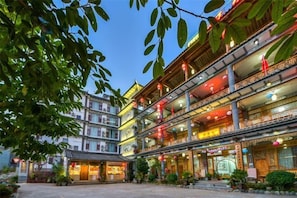 Garden - Jizushan Funinglou Boutique Inn (Binchuan)