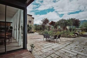 Interior - Alina’s Garden Resort (Yi County)